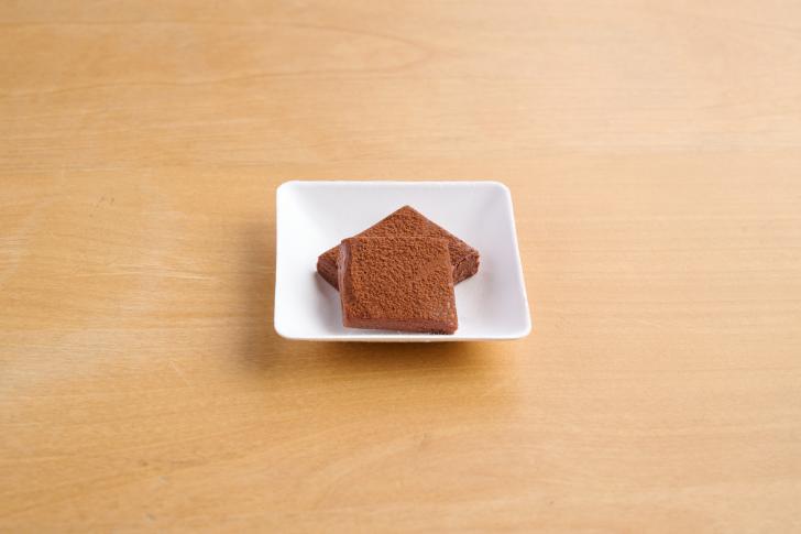 Sake flavored fresh organic chocolate
