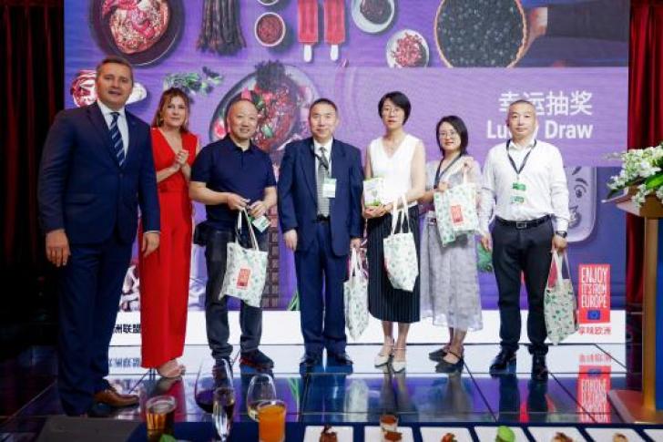 During this one-month hotel promotion period, food enthusiasts could embark on a gastronomic journey to Europe with seven specially curated courses. These courses paired EU food with exquisite selections of authentic EU beverages. 