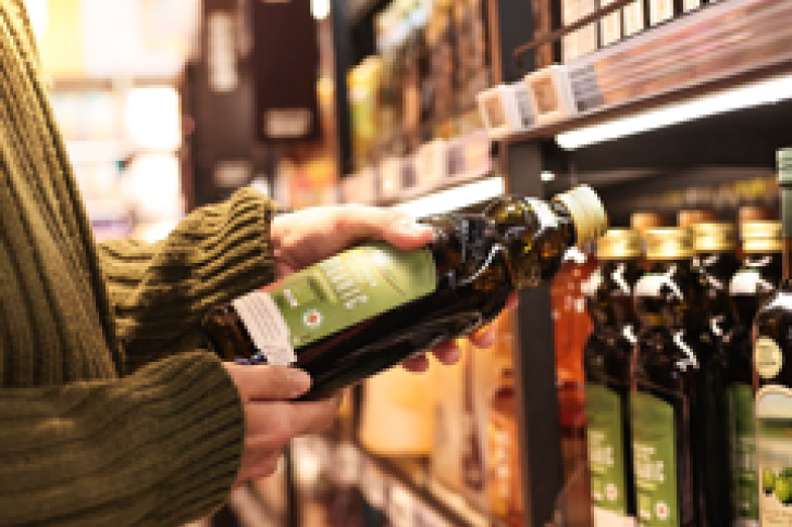 The European Union organic logo gives a coherent visual identity to organic products produced in the EU. This makes it easier for consumers to identify organic products