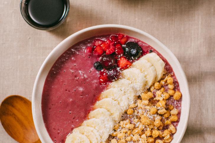 Finnish blueberry and salted tomato smoothie bowl