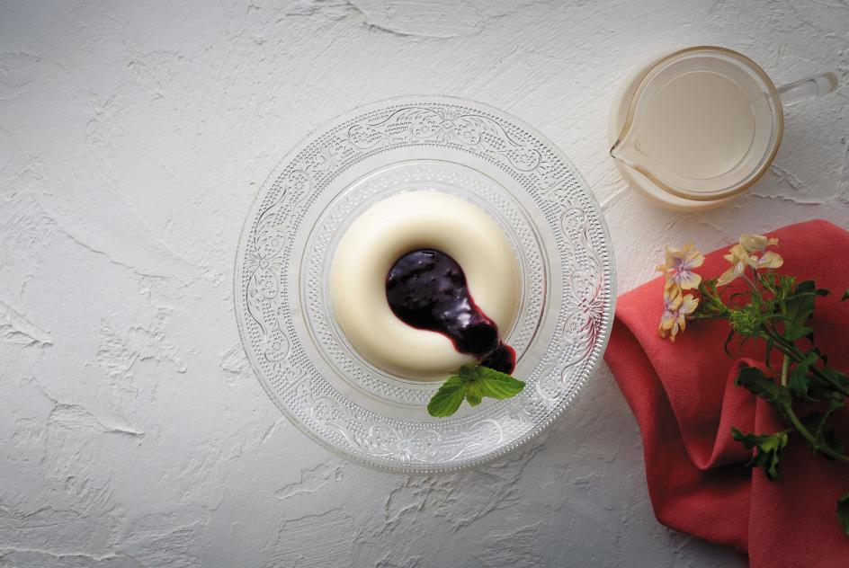 Soya milk pannacotta with berry jam