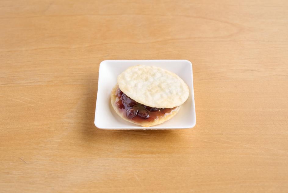 Red bean paste flavored with botrytised wine