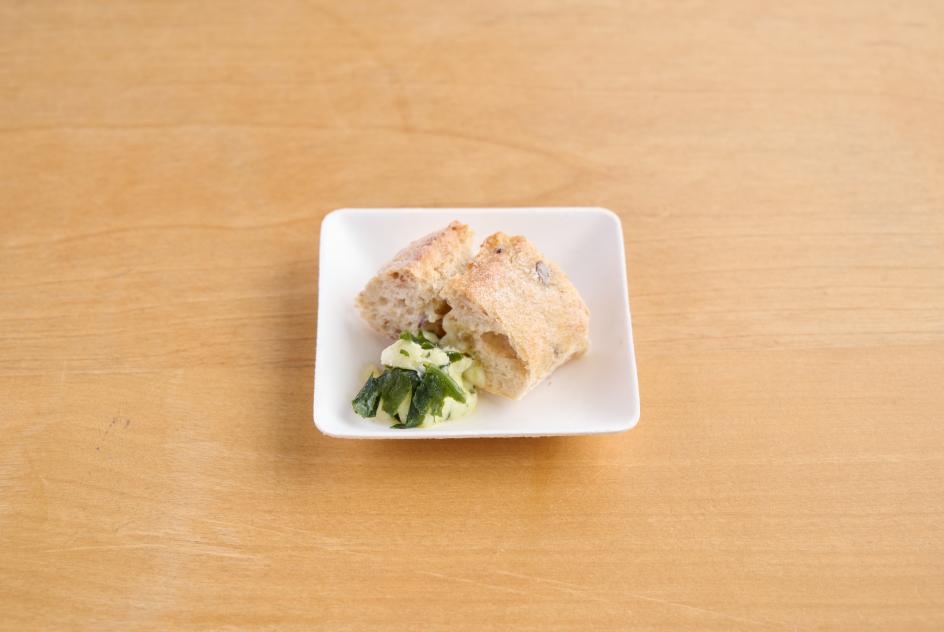 Sunflower roll with Wakame butter