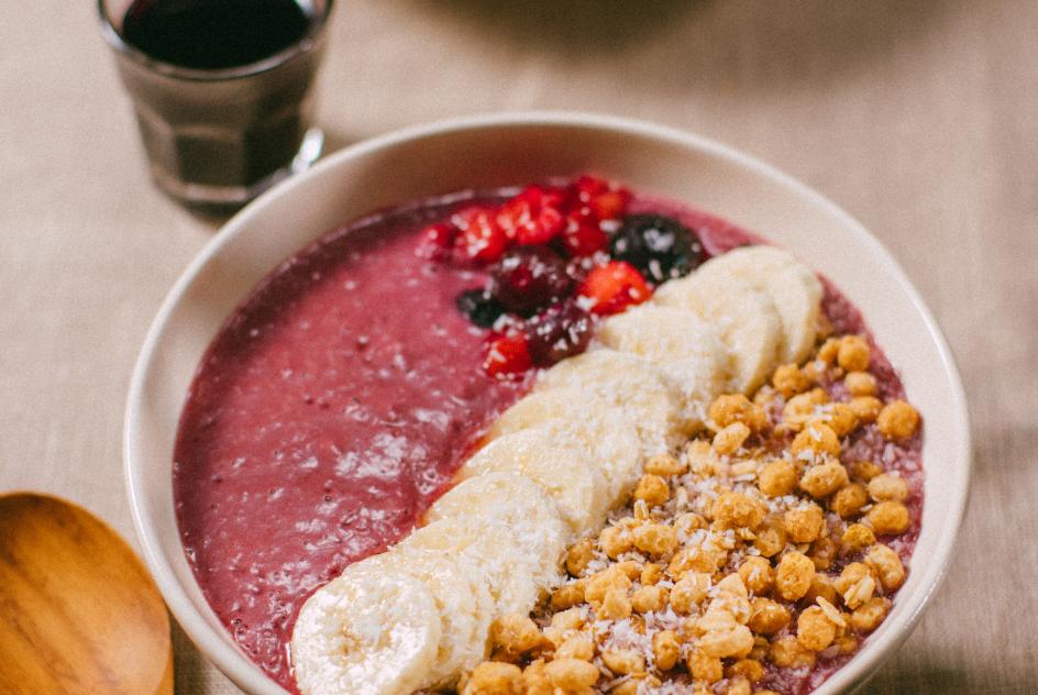 Finnish blueberry and salted tomato smoothie bowl