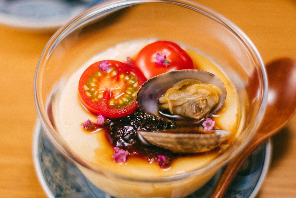 Italian balsamic vinegar and Ono clam steamed egg pudding