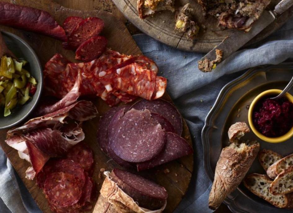 Processed meats (cured/non-cured)